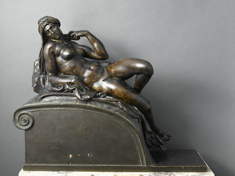 Statuette : L'Aurore