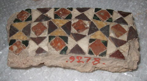 Fragment de mosaïque de pavement d'un ensemble (de OA 9271 à 9292)