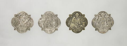 4 plaquettes quadrilobées provenant d'une croix : L'ange de l'Annonciation, saint Paul, saint Jean et saint Pierre