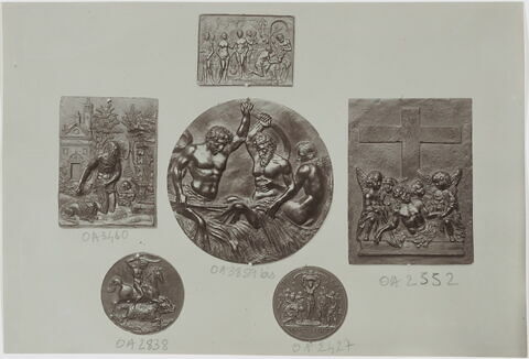 Plaquette : combat de dieux marins, image 3/3