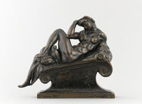 Statuette : petite copie de la nuit