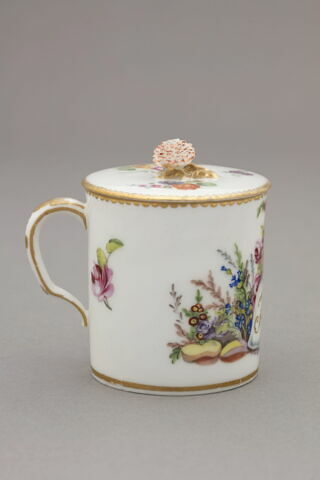 Tasse de porcelaine (sans soucoupe)