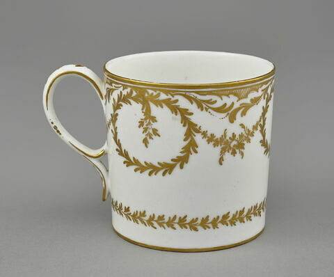 Tasse d'un cabaret (TH 1387 à 1391), image 4/8