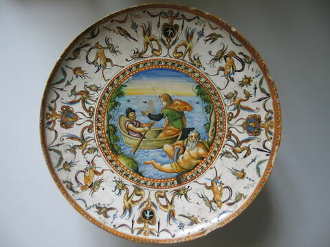 Coupe ronde à pied haut : Scène marine, image 2/3