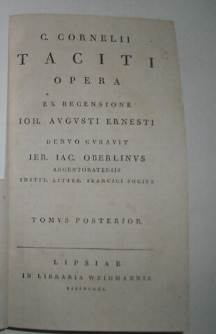 Ouvrage en latin : Tacite, tome II, P. I ayant appartenu au duc de Reichstadt