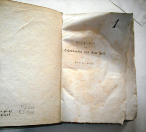 Livre d'études en langue allemande ayant appartenu au duc de Reichstadt : Geschichte der Hohenstaufen und ihrer Zeit. V, Leipzig, 1824. Cinquième volume d'un ensemble de six.