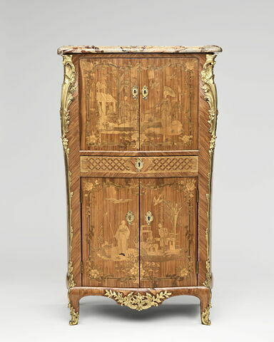 Secrétaire en armoire à marqueterie de scènes chinoises