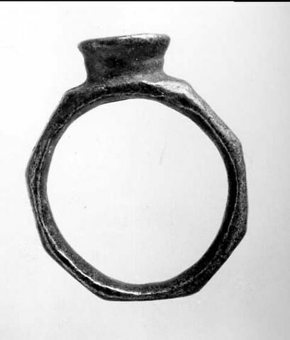 Bague, image 8/8