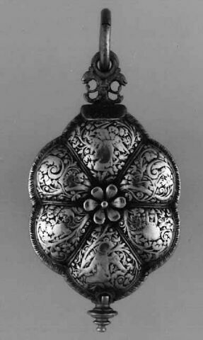 Montre polylobée