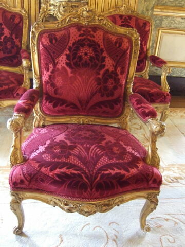 Grand fauteuil.