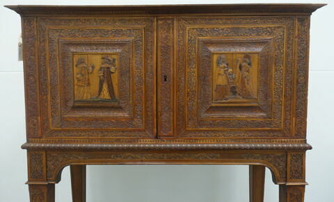 Cabinet, image 2/2