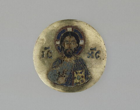 Médaillon en émail cloisonné sur or : Christ en buste bénissant