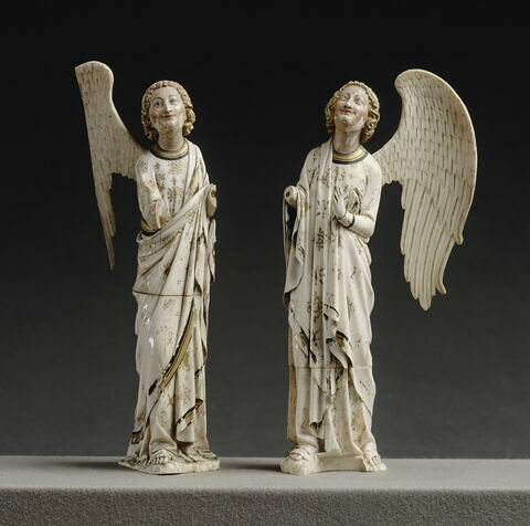 Statuette : ange de droite du groupe du Couronnement de la Vierge, image 7/7