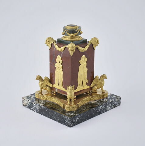 Socle de vase des collections de Marie-Antoinette