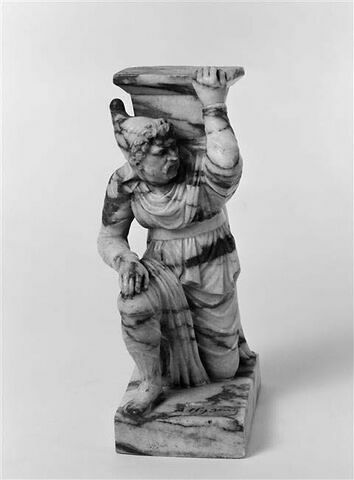 Statuette : prisonnier perse, image 5/8