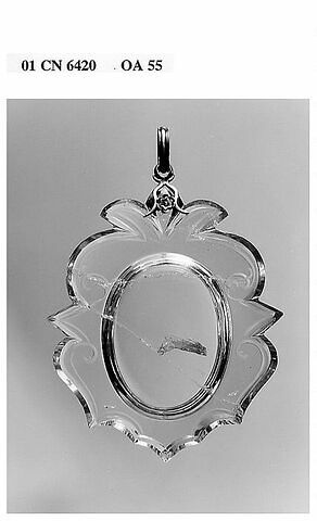 Pendentif en forme de cadre du médaillon de Henriette de Balzac d'Entragues, marquise de Verneuil, image 3/3