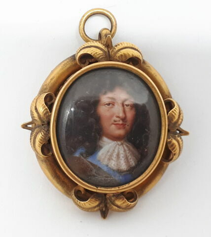 Miniature sur émail dans un cadre en laiton doré : Louis XIV (ou Gaston d'Orléans)