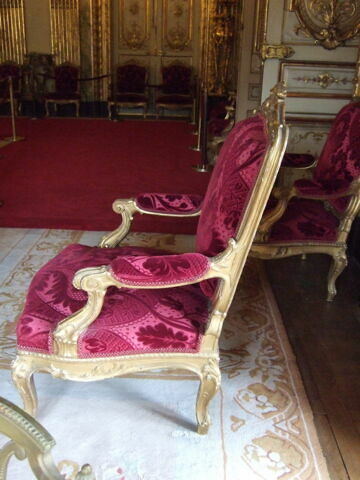 Fauteuil de style Louis XV., image 2/2