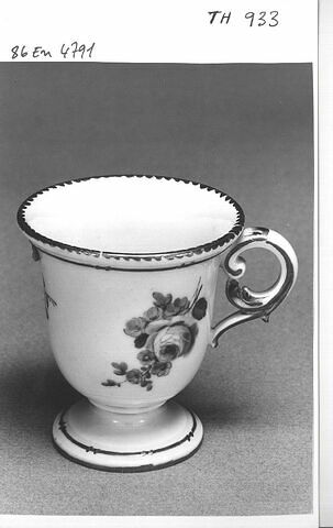 Tasse à glace, d'un ensemble de vingt-cinq (TH 926 à 950), d'un service (TH 809 à 1066), image 4/4