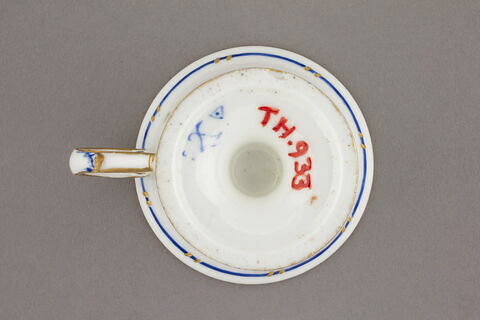 Tasse à glace, d'un ensemble de vingt-cinq (TH 926 à 950), d'un service (TH 809 à 1066), image 2/4