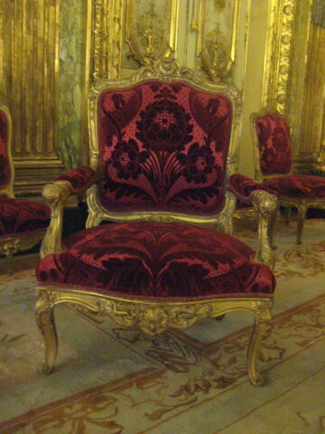 Grand fauteuil.