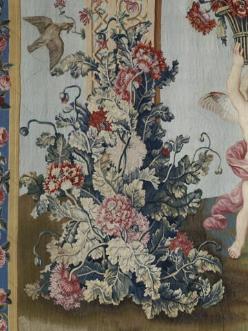 Amour portant une corbeille de fleurs, de la tenture du Triomphe de Flore, image 3/5