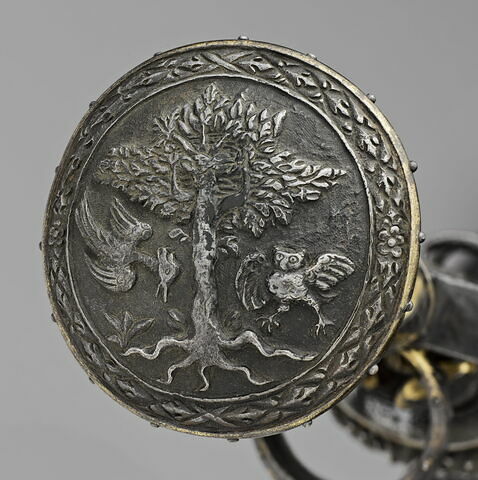 Dague et son fourreau contenant deux couteaux et un poinçon : Saint Georges délivrant la princesse, image 3/6