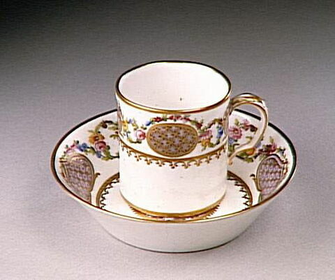 Tasse d'un déjeuner (OA 11762-69)