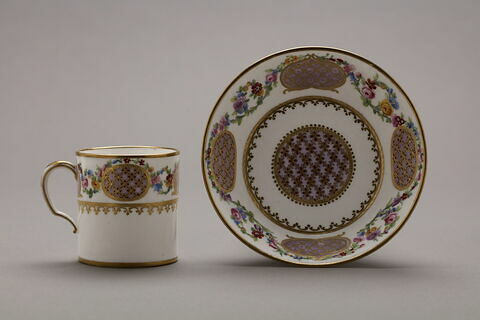 Tasse d'un déjeuner (OA 11762-69)