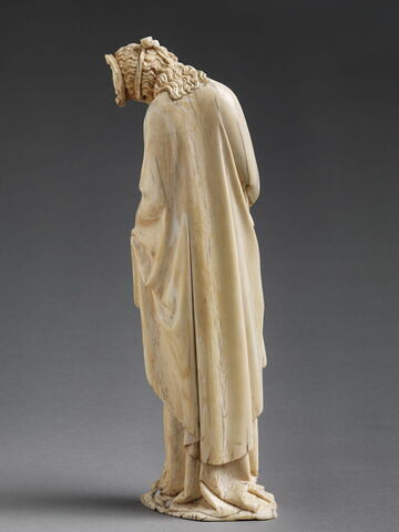 Statuette provenant du groupe représentant la Descente de Croix : la synagogue, image 4/12