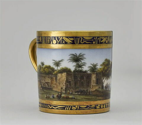 Tasse "Karavanseray", du cabaret égyptien de Napoléon Ier