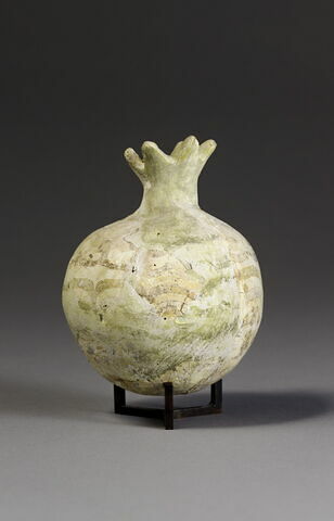 vase, image 2/2