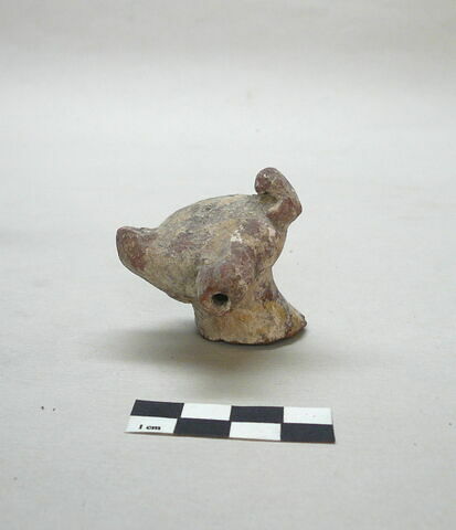 figurine  ; vase