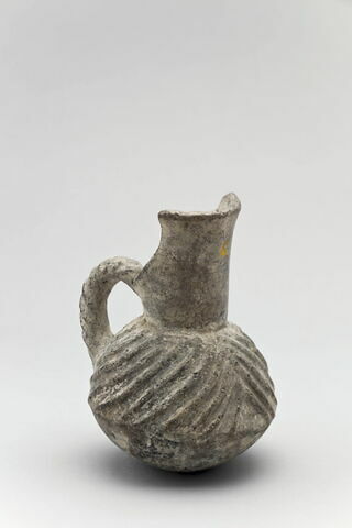 vase, image 2/3