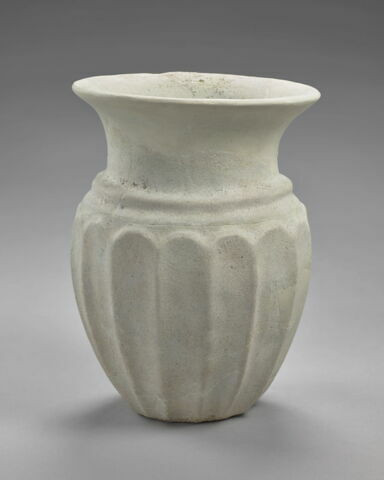 vase, image 2/3