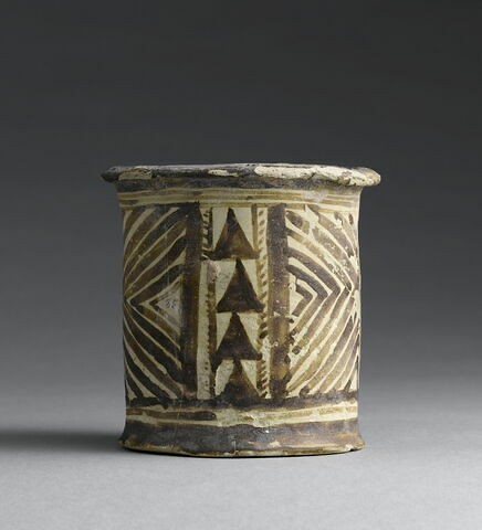 vase, image 2/3