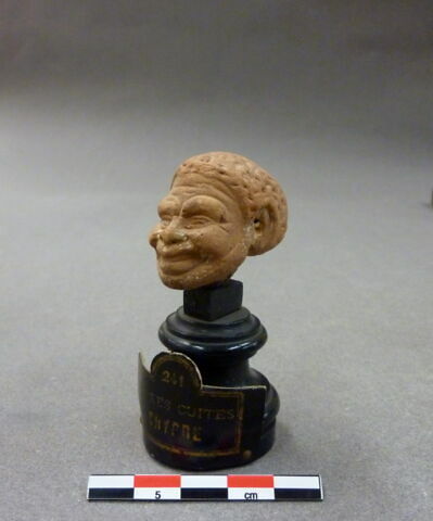 figurine, image 2/4