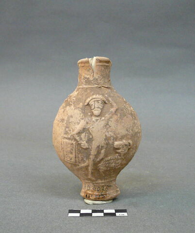 vase, image 3/3