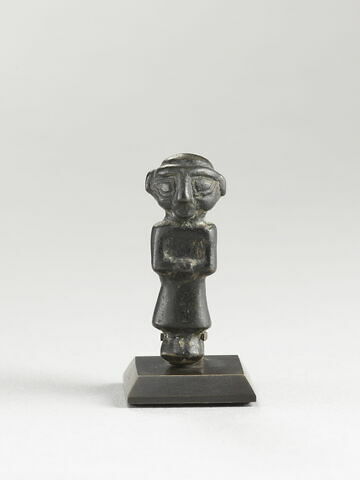 figurine, image 2/4