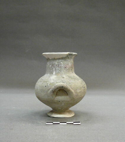 vase, image 3/3