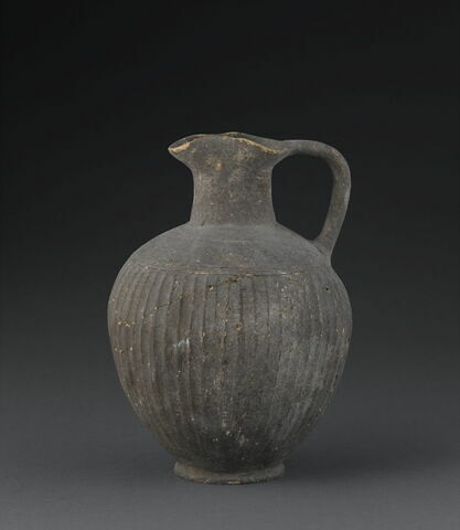 vase, image 2/3