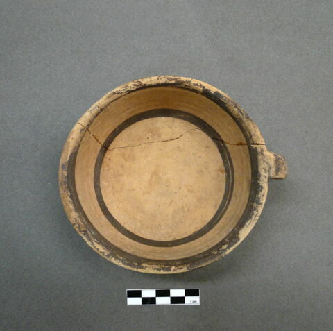 vase, image 3/3