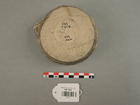 vase, image 2/3