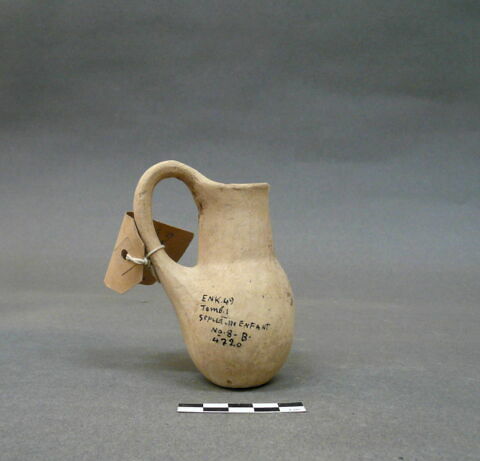 vase, image 2/2