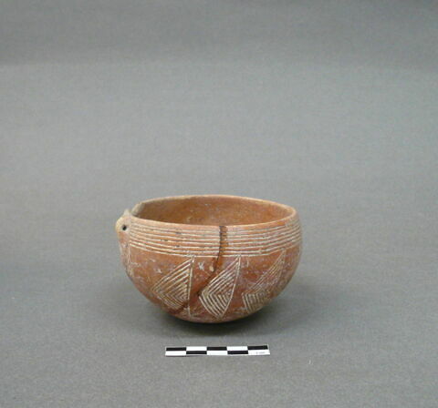 vase, image 2/2