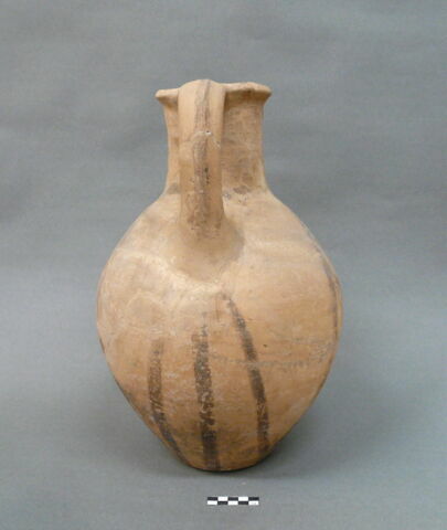 vase, image 2/2