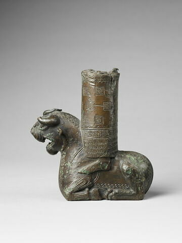 sculpture ; fragment, image 5/7