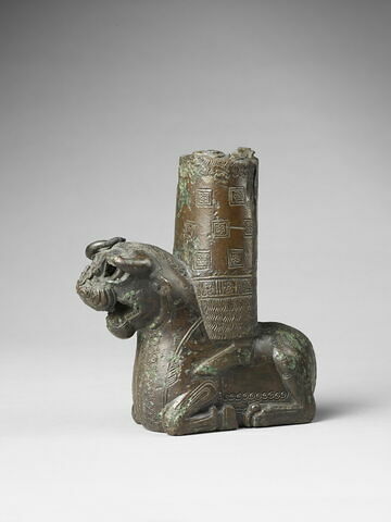 sculpture ; fragment, image 6/7