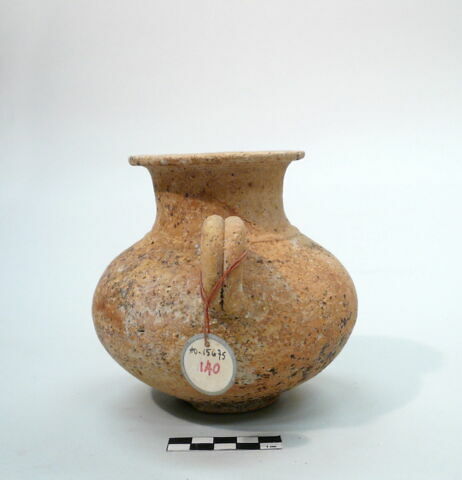 vase, image 2/2