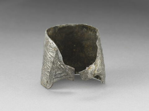 bracelet, image 3/3